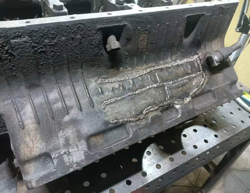 Блок двигателя